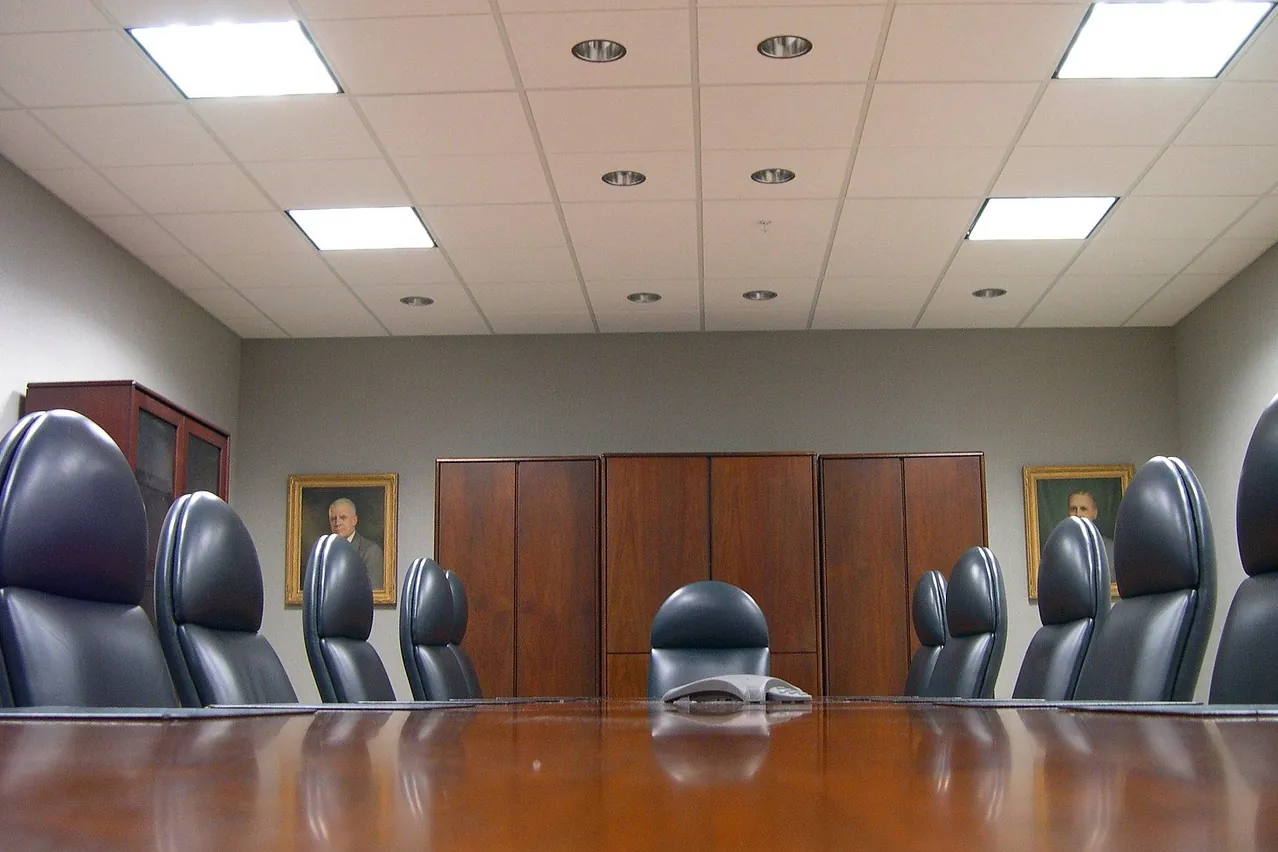 Meeting room, board room, conference hall